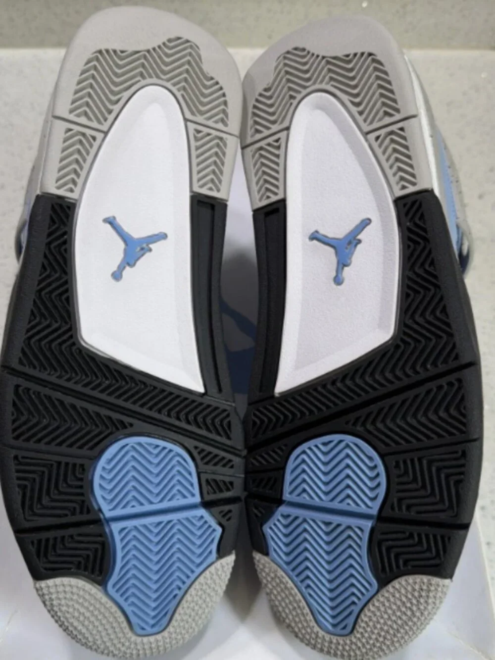 NEW Air Jordan 4 Retro 'University Blue'